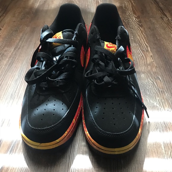 nike air force 1 asteroid